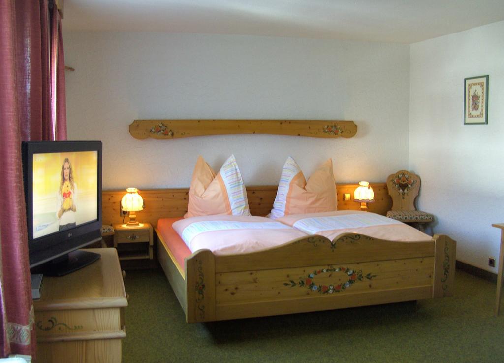 Hotel Restaurant Schmidter Bauernstube Nideggen Kültér fotó