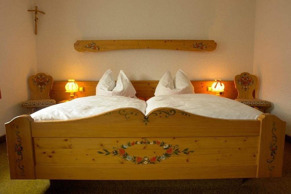 Hotel Restaurant Schmidter Bauernstube Nideggen Kültér fotó