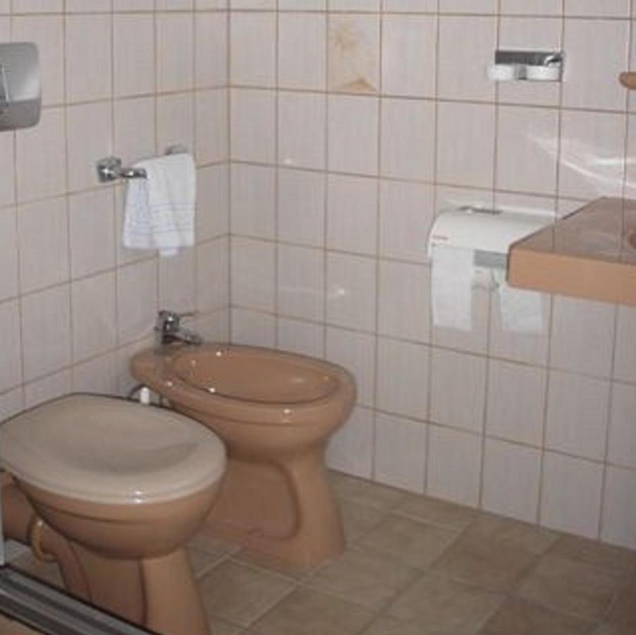Hotel Restaurant Schmidter Bauernstube Nideggen Szoba fotó
